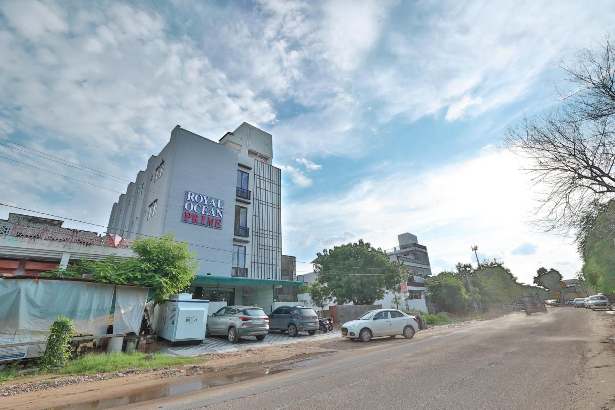Hotel Royal Ocean Prime Džajpur Exteriér fotografie